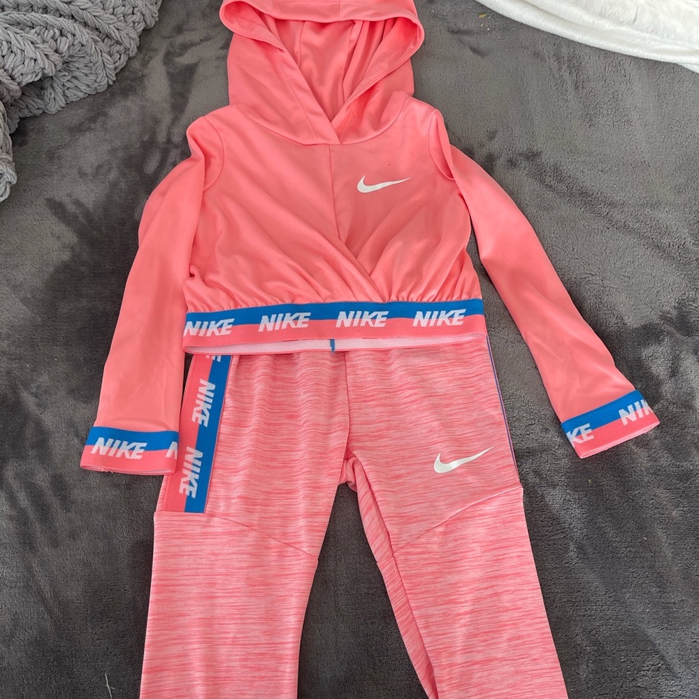 2t Nike outfit